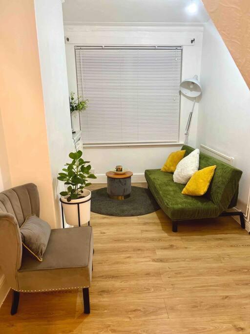 Edens Place Leicester Exterior foto